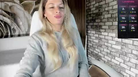 Eva online show from September 27, 2025, 3:28 pm