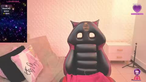 Eva  online show from May 29, 2026, 2:59 pm