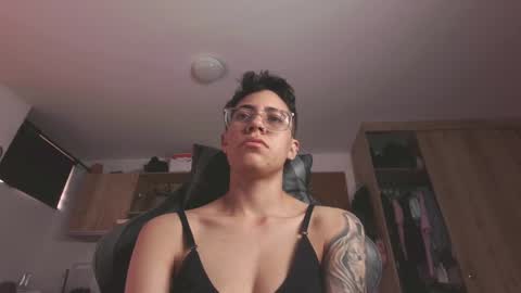 Snapshot of eva_monwalker chatting on June 4, 2026, 12:33 pm Eva cute online show from June 4, 2026, 12:33 pm