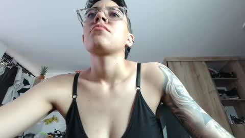Snapshot of eva_monwalker chatting on June 17, 2026, 12:50 pm Eva cute online show from June 17, 2026, 12:50 pm
