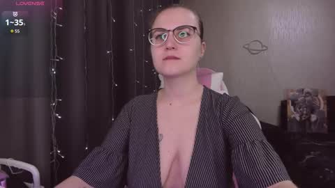 Eva online show from November 29, 2025, 9:45 am