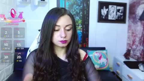 Snapshot of eva_rosell chatting on May 7, 2026, 4:12 pm Eva online show from May 7, 2026, 4:12 pm