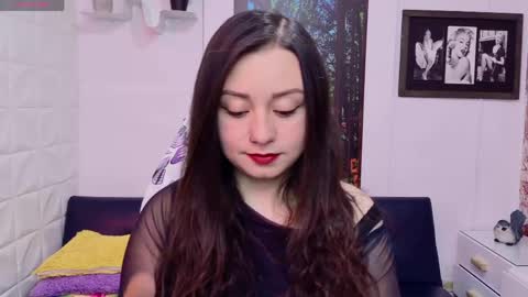 Snapshot of eva_rosell chatting on May 25, 2026, 3:07 pm Eva online show from May 25, 2026, 3:07 pm