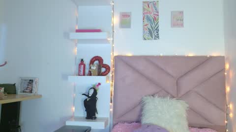 Snapshot of eva_sin18 chatting on March 25, 2026, 11:33 pm Eva Sin online show from March 25, 2026, 11:33 pm