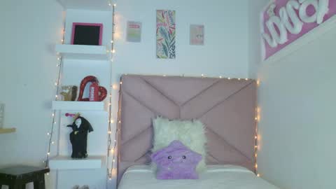 Snapshot of eva_sin18 chatting on April 8, 2026, 12:21 am Eva Sin online show from April 8, 2026, 12:21 am