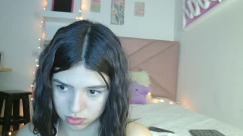 Snapshot of eva_sin18 chatting on April 12, 2026, 12:04 am Eva Sin online show from April 12, 2026, 12:04 am