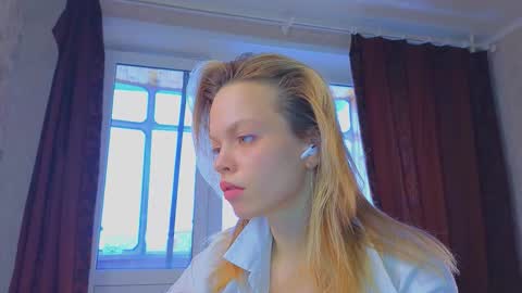 Snapshot of eva_sinn chatting on February 28, 2026, 12:39 pm Hi there i am Eva and i wish create a nice community with you so join my Ticket Show for more pleasure online show from February 28, 2026, 12:39 pm