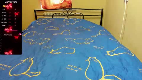 Eva online show from October 6, 2025, 1:08 pm