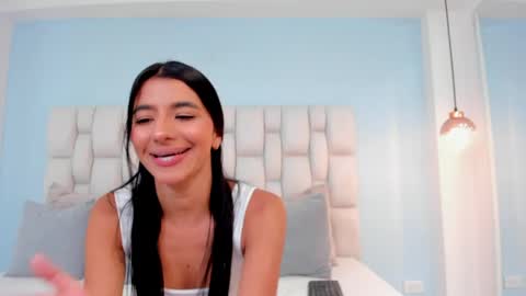 Snapshot of evaa__rose_ chatting on April 9, 2026, 6:46 pm Eva online show from April 9, 2026, 6:46 pm