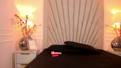 Snapshot of evaa_martinez chatting on June 12, 2026, 12:15 pm Eva online show from June 12, 2026, 12:15 pm