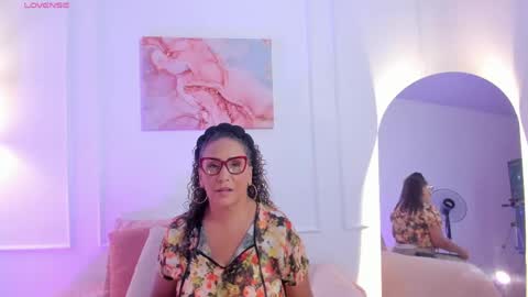 Snapshot of evaa_mills chatting on April 30, 2026, 9:30 pm Eva online show from April 30, 2026, 9:30 pm