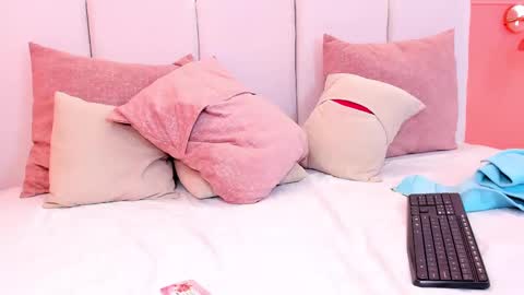 Eva online show from February 17, 2025, 3:09 pm