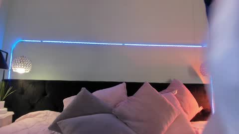 julieth online show from February 8, 2025, 5:18 pm