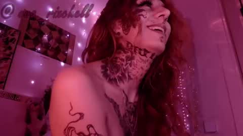 eva rixchell INSTRAGAM online show from February 4, 2026, 11:27 am