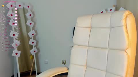 Eva  online show from February 23, 2025, 5:56 am