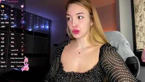 Snapshot of evacarter1 chatting on November 11, 2025, 10:04 am evacarter1 online show from November 11, 2025, 10:04 am