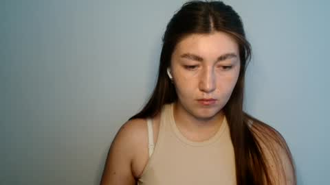 Snapshot of evachaturbatte chatting on July 8, 2026, 5:17 pm Evachaturbatte online show from July 8, 2026, 5:17 pm
