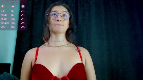 Snapshot of evah_lee chatting on October 11, 2025, 3:39 am Evah Lee online show from October 11, 2025, 3:39 am