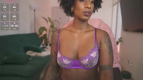 evajacksss_ online show from March 9, 2026, 7:07 pm