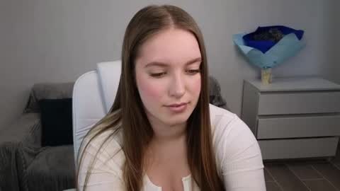 Eva online show from February 5, 2025, 9:15 am