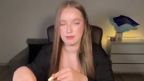 Snapshot of evajuly chatting on June 22, 2026, 8:50 pm Eva online show from June 22, 2026, 8:50 pm