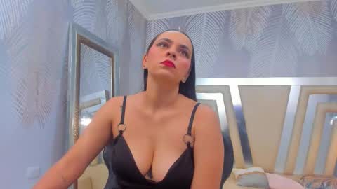 Eva Loren online show from October 29, 2025, 11:50 pm