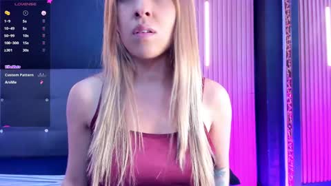 Snapshot of evaloviaa_ chatting on May 30, 2026, 4:04 pm Eva online show from May 30, 2026, 4:04 pm