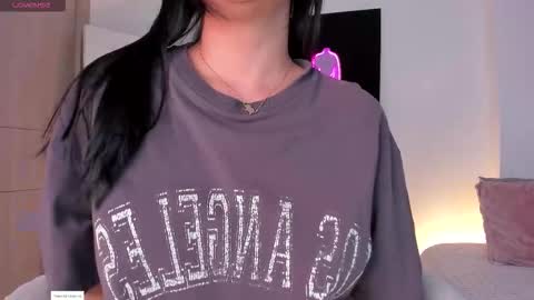 Eva online show from February 26, 2026, 10:31 pm