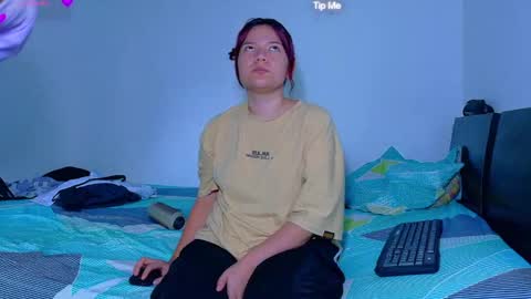 Snapshot of evaluna_02 chatting on June 12, 2026, 11:42 am evaluna_02 online show from June 12, 2026, 11:42 am