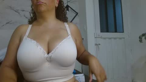 Eva Mills online show from October 11, 2025, 8:40 pm