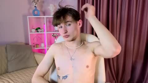 Snapshot of evan__joy chatting on March 2, 2026, 8:48 pm Evan online show from March 2, 2026, 8:48 pm