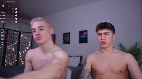 evan_white_ online show from January 16, 2025, 12:42 pm