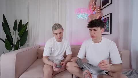 evan_white_ online show from March 9, 2025, 3:05 pm