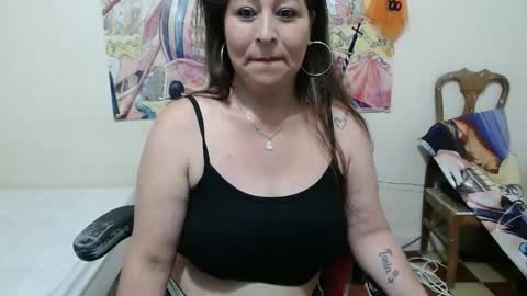 Snapshot of evangelinhotxxx33 chatting on December 22, 2024, 10:58 pm Eva online show from December 22, 2024, 10:58 pm