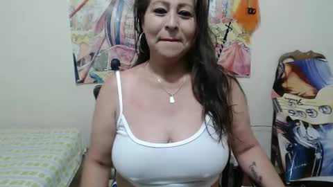 Snapshot of evangelinhotxxx33 chatting on January 11, 2025, 9:15 pm Eva online show from January 11, 2025, 9:15 pm