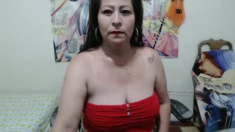 Snapshot of evangelinhotxxx33 chatting on January 12, 2025, 9:08 pm Eva online show from January 12, 2025, 9:08 pm