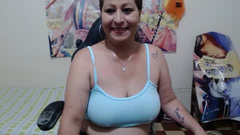 Snapshot of evangelinhotxxx33 chatting on January 25, 2025, 12:06 am Eva online show from January 25, 2025, 12:06 am