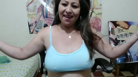 Snapshot of evangelinhotxxx33 chatting on March 1, 2025, 11:58 pm Eva online show from March 1, 2025, 11:58 pm