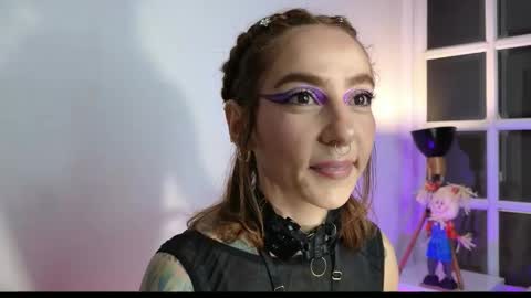 Evangelyne online show from October 22, 2025, 3:56 pm