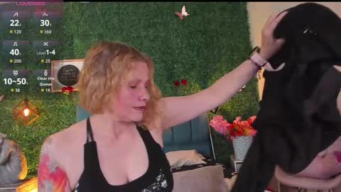  Evangelyne  online show from February 20, 2026, 7:47 pm