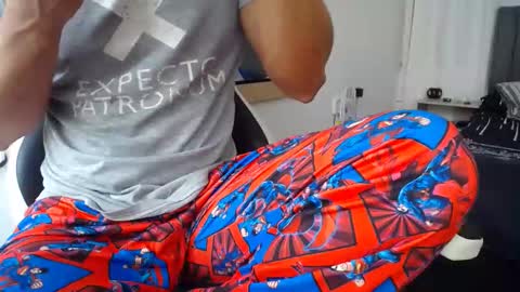 Snapshot of evans_king chatting on February 16, 2025, 4:21 pm Evan online show from February 16, 2025, 4:21 pm