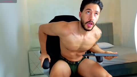 E V A N S online show from March 8, 2026, 10:35 pm