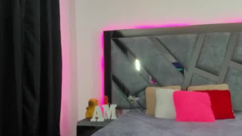 Evan and Susan online show from October 7, 2025, 3:20 pm