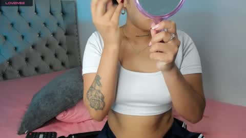 Snapshot of evaolimpo chatting on May 2, 2026, 1:21 am Eva Olimpo online show from May 2, 2026, 1:21 am