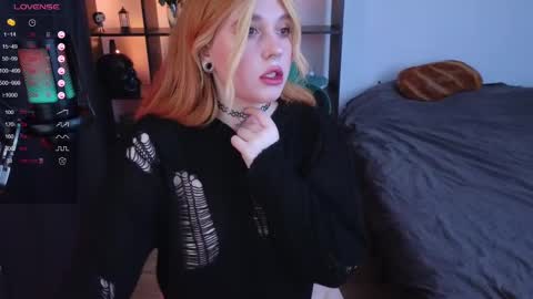 Moon online show from February 17, 2025, 11:23 am