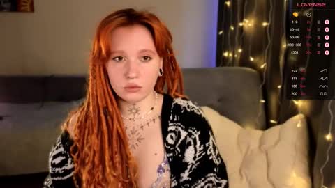 Moon online show from December 3, 2025, 9:40 am