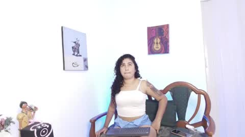 Snapshot of evarouseee chatting on July 10, 2026, 1:58 pm evarouseee online show from July 10, 2026, 1:58 pm