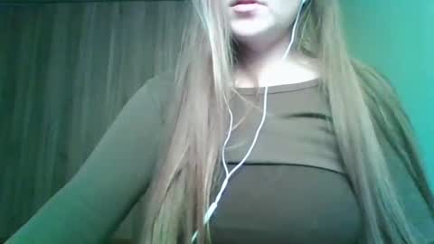 Snapshot of evasapples2026 chatting on February 1, 2026, 8:51 pm evasapples2026 online show from February 1, 2026, 8:51 pm