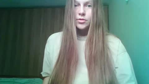 Snapshot of evasapples2026 chatting on February 15, 2026, 12:47 pm evasapples2026 online show from February 15, 2026, 12:47 pm