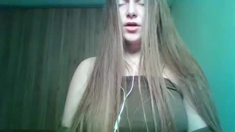 Snapshot of evasapples2026 chatting on February 19, 2026, 1:51 pm evasapples2026 online show from February 19, 2026, 1:51 pm